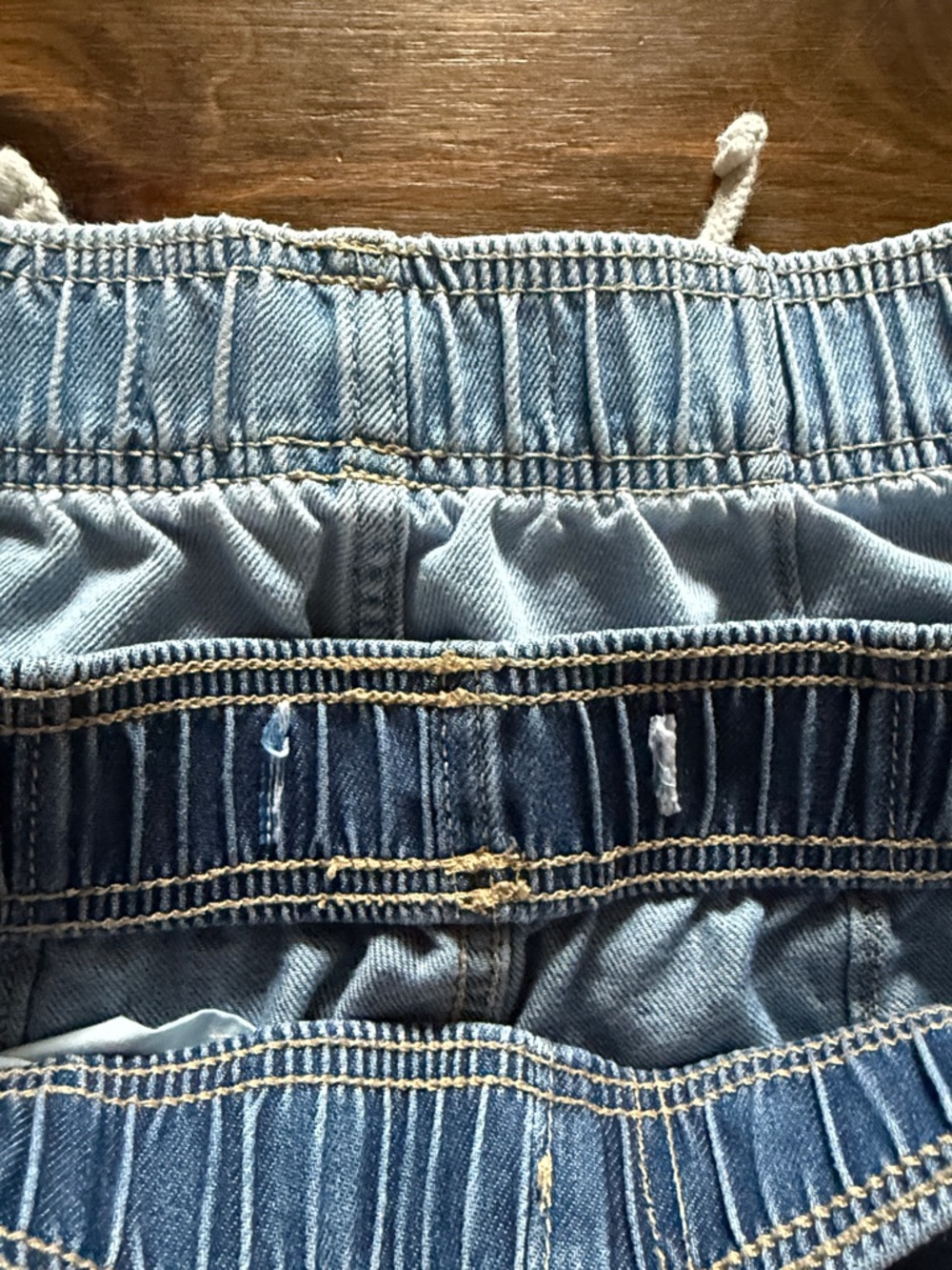 Old Navy Kids Wide-Leg Jeans in Light Blue & Medium Blue - Picture 6 of 7
